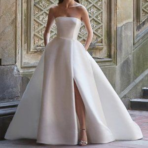 Wedding dress, Monique Lhuillier Bl20119